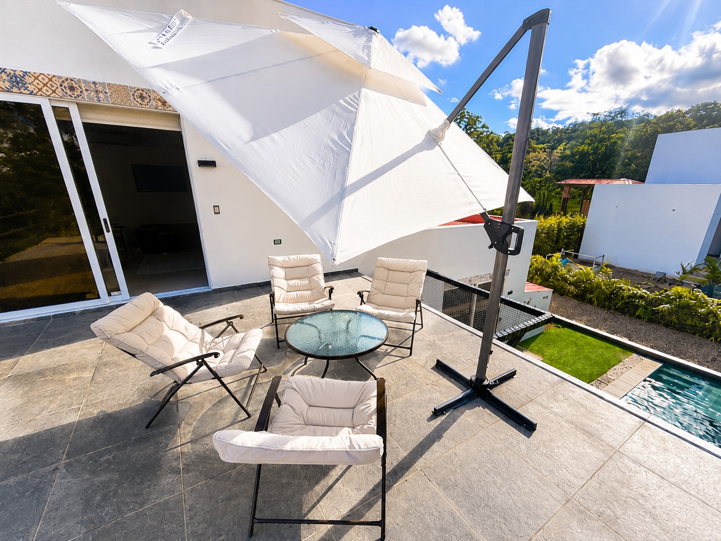 Casa de Diseño Moderno con Piscina Privada | Un espacio creado para desconectarte y disfrutar 9